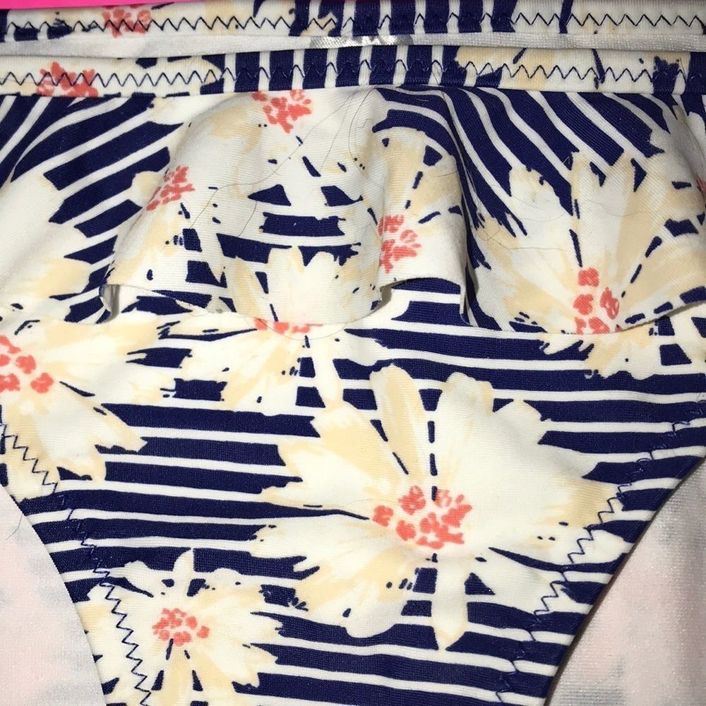 ASOS Bikini Bottom - Picture 3 of 7